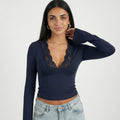 NOIR LACE V TOP